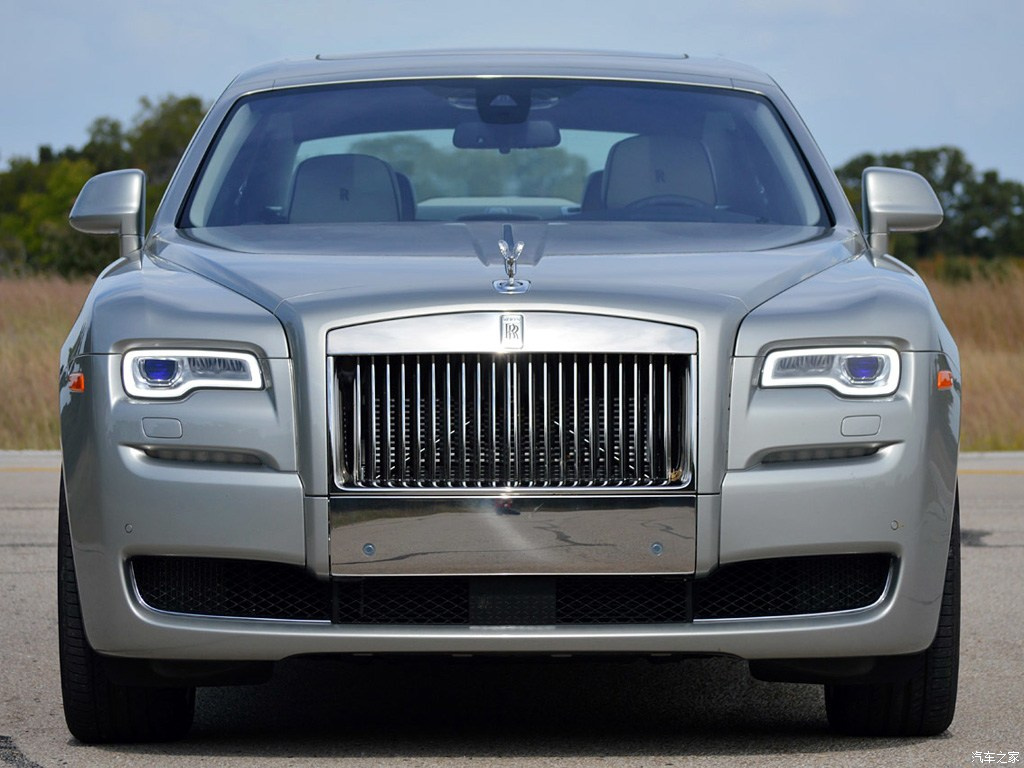 What problem does Bumper Molding for Cars solve?